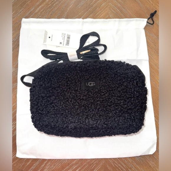 NWT UGG Janey Sherpa Crossbody Bag - Picture 1 of 6